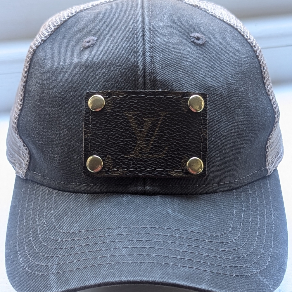 Woman's Baseball Cap (LV)